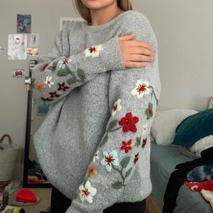 Flower embroidered sweater